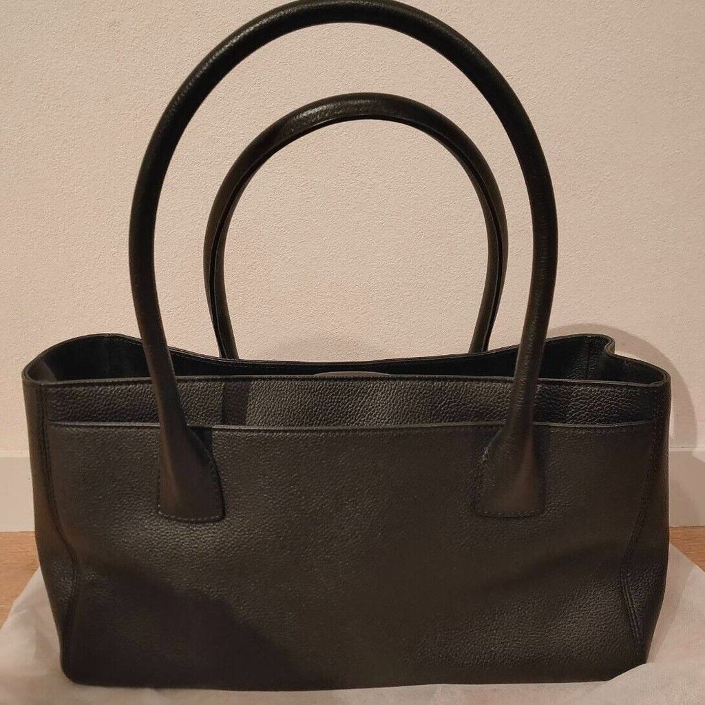 Sac fourre-tout exécutif d'occasion en cuir caviar noir CHANEL petit authentique