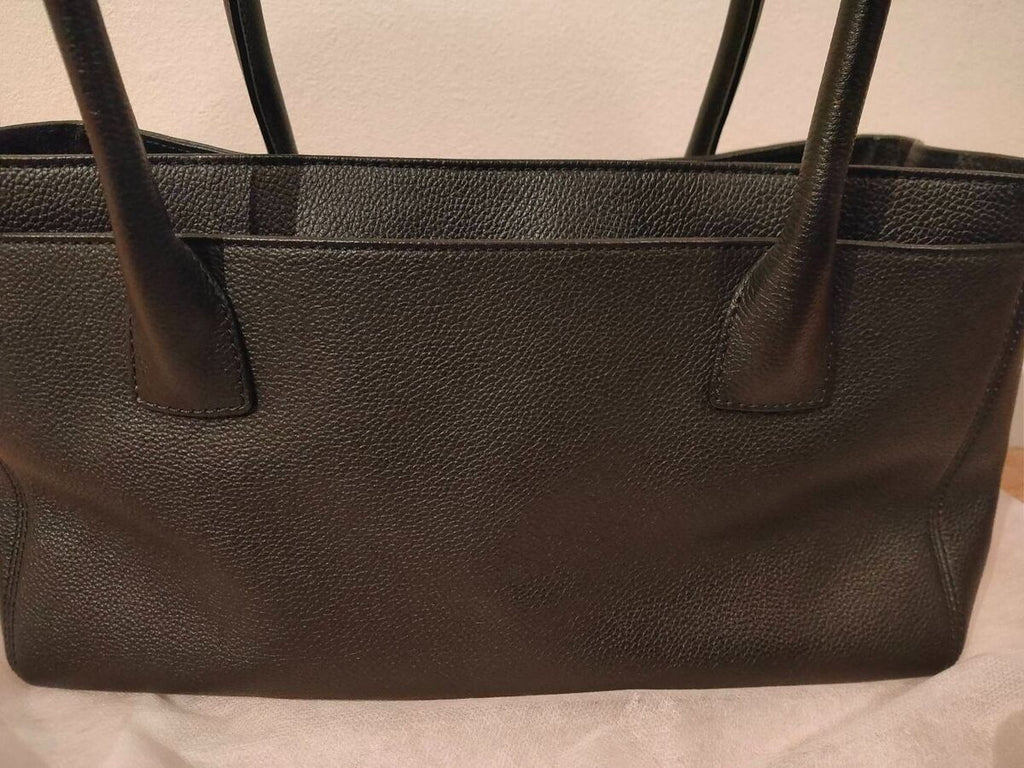 Sac fourre-tout exécutif d'occasion en cuir caviar noir CHANEL petit authentique